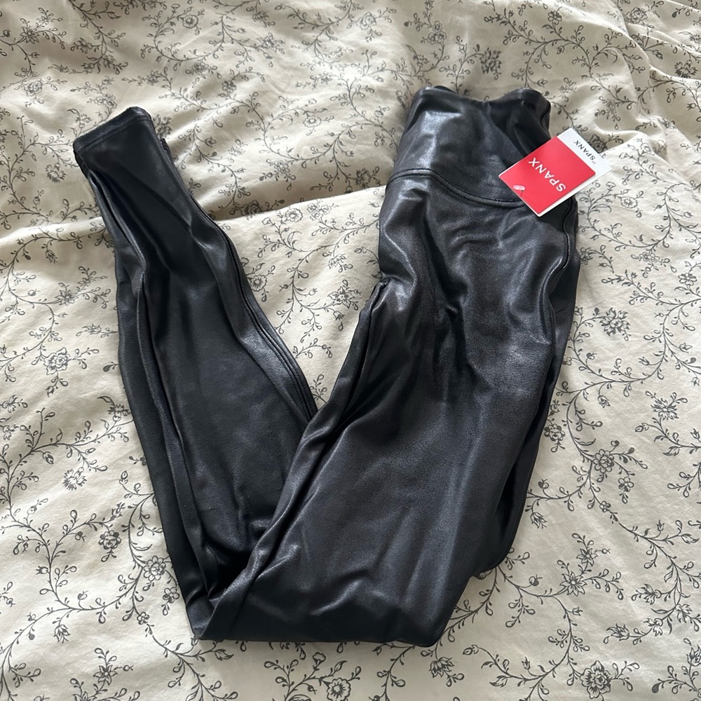 SPANX faux leather leggings - NEW